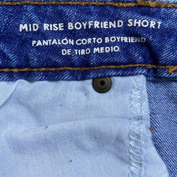 Universal Thread Midrise Boyfriend Distressed Jean Shorts Sz 10 - Picture 6 of 7